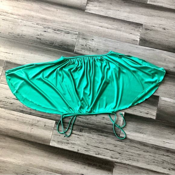 Vintage 70s House of Bianchi Kelly Green Surplice Bust Gown w/ Capelet Shawl - Picture 4 of 16